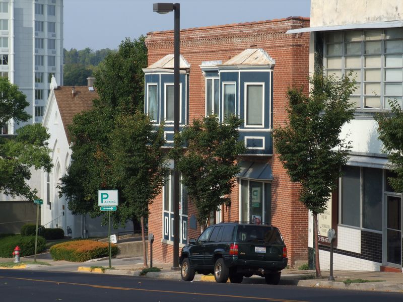 300 Block of Monroe & Tempel Beth El