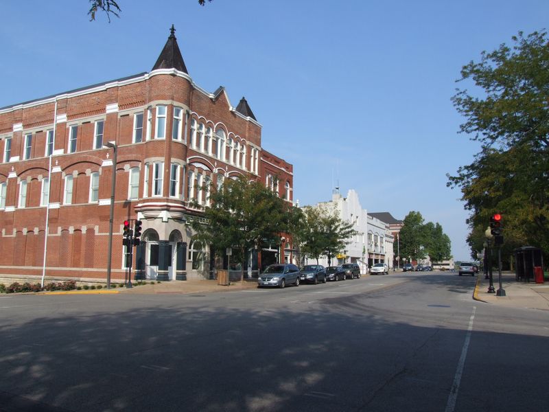 High & Jefferson Looking West