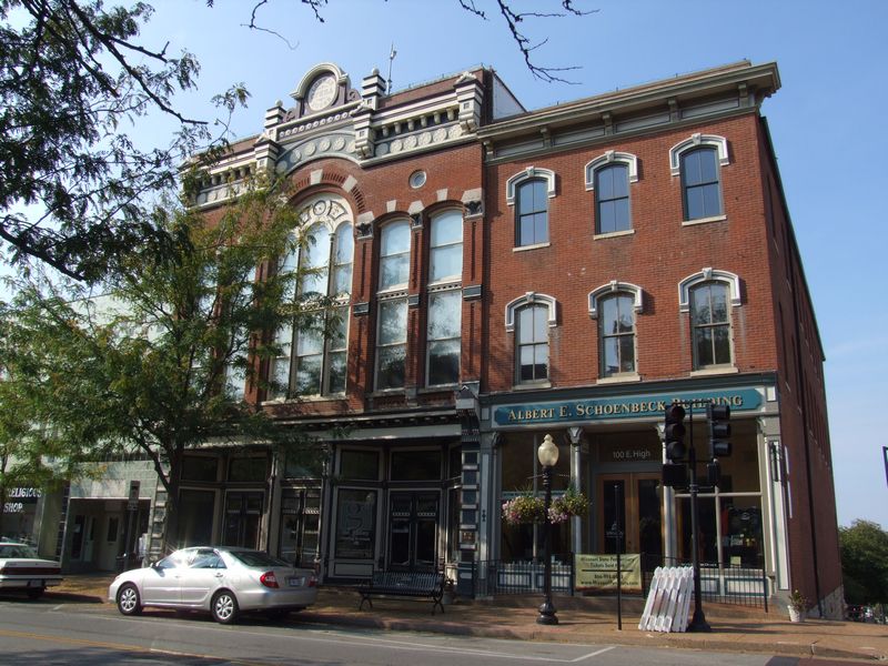 Lohman's Opera House (Mercurio's Market)