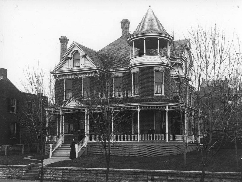 Ivy Terrace, 600 East Capitol Avenue