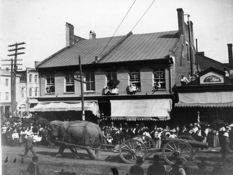 Circus Parade