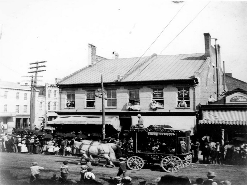 Circus Parade