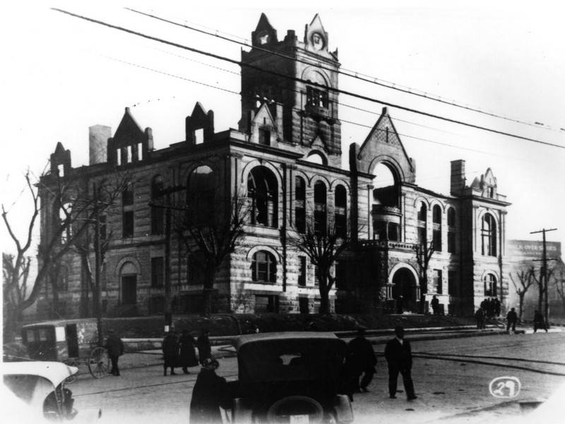 Ruins of Cole County Courthouse, 1914